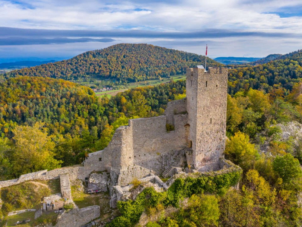 ruine-waldenburg-baselland-tourismus-foto-jan-geerk